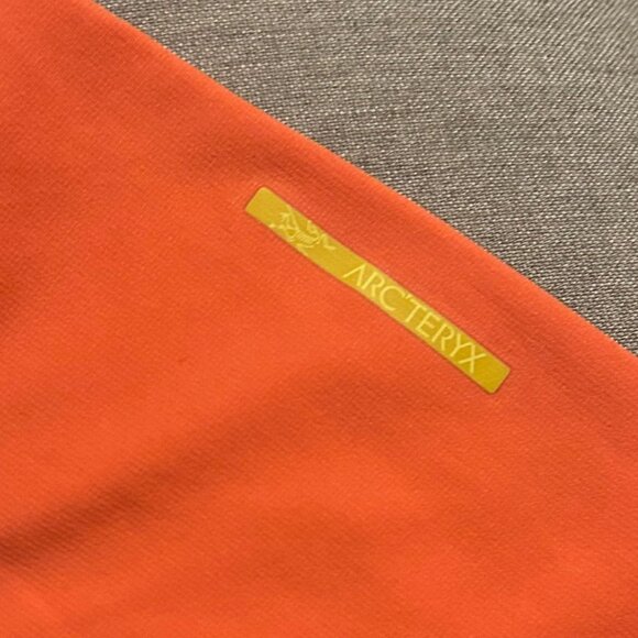 Arc'teryx Women's Phase AR Crew Neck Long Sleeve Women Base Layer Orange - Picture 2 of 6